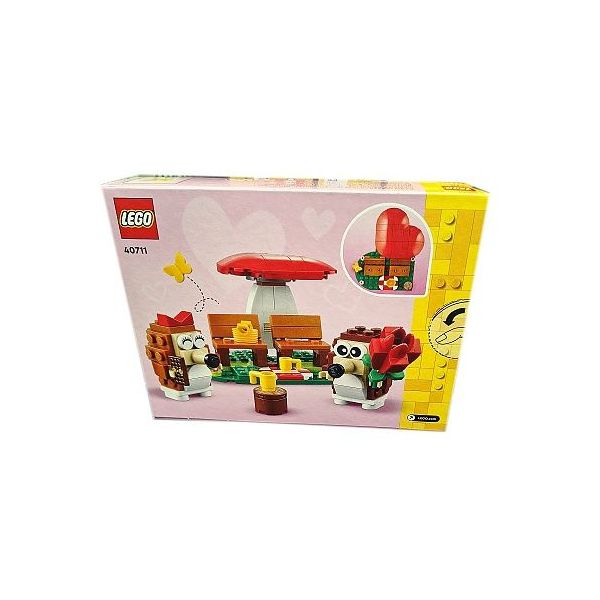 LEGO® Iconic 40711 Ježčí rande s piknikem    *****